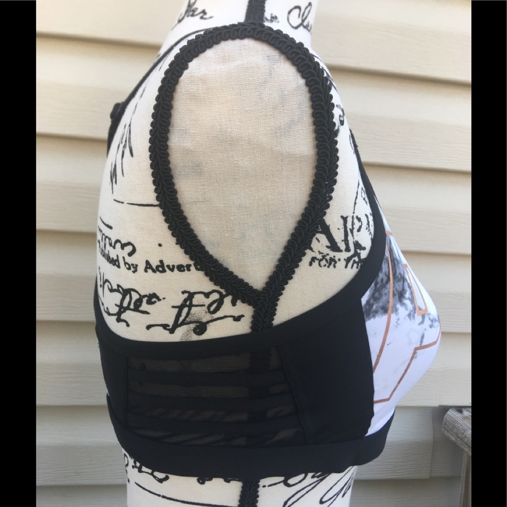 Pink sports bra - Picture 5 of 10